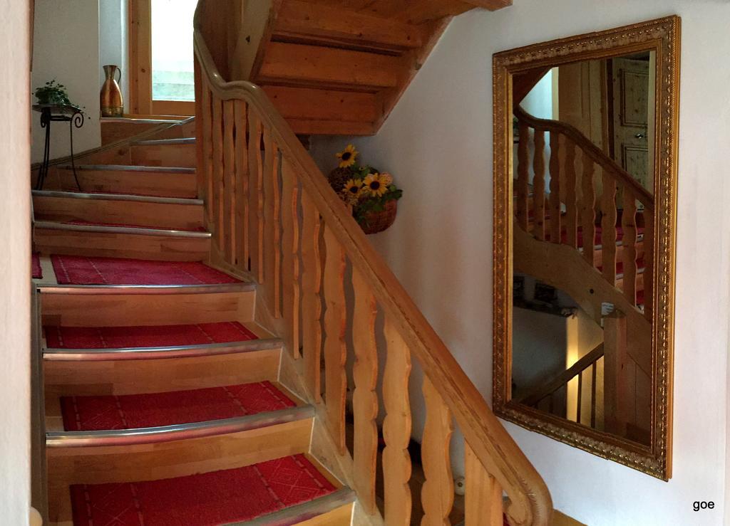 Hotel Chasa Sofia Scuol Bagian luar foto