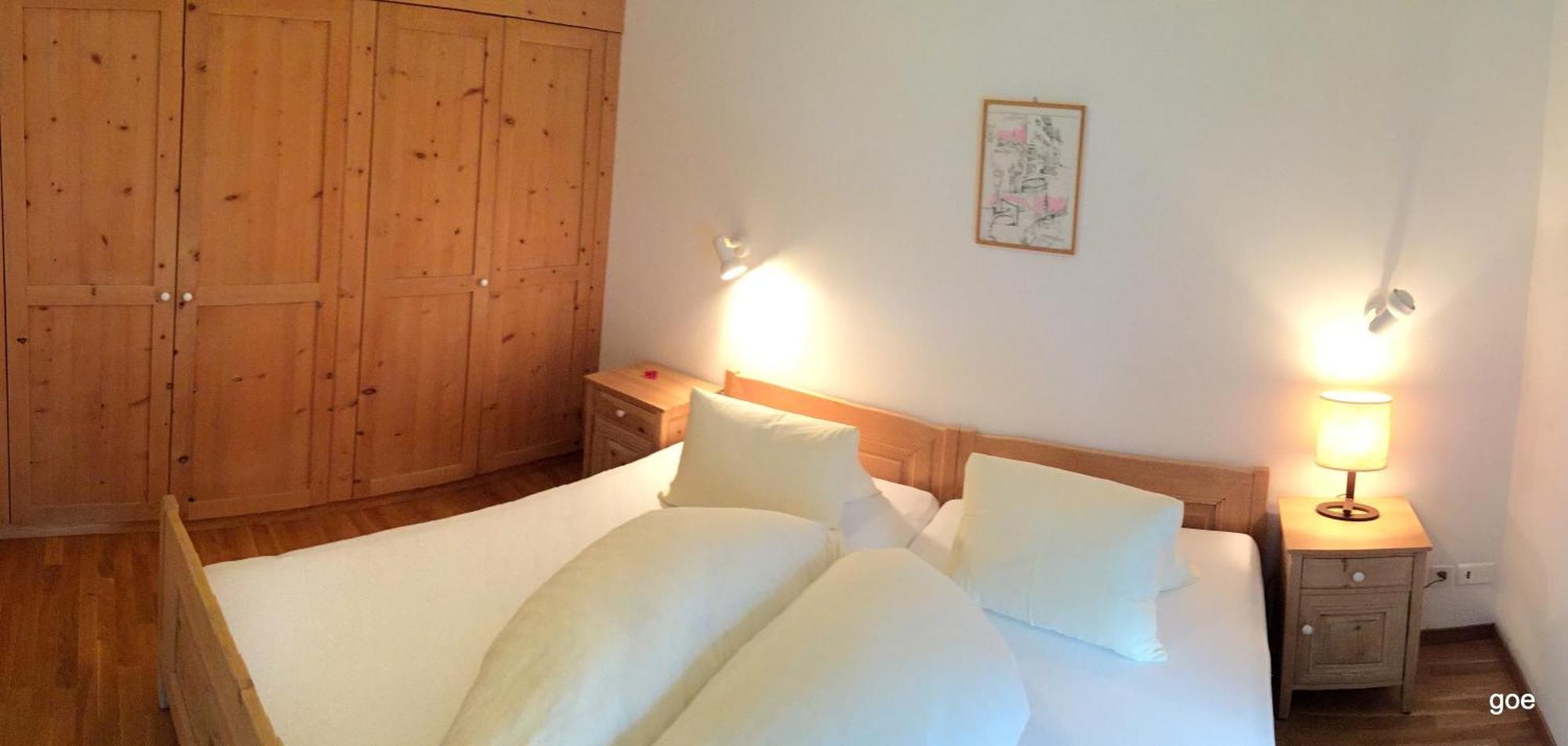 Hotel Chasa Sofia Scuol Ruang foto