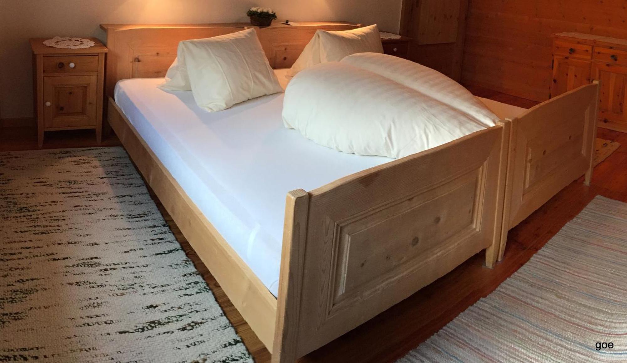 Hotel Chasa Sofia Scuol Ruang foto